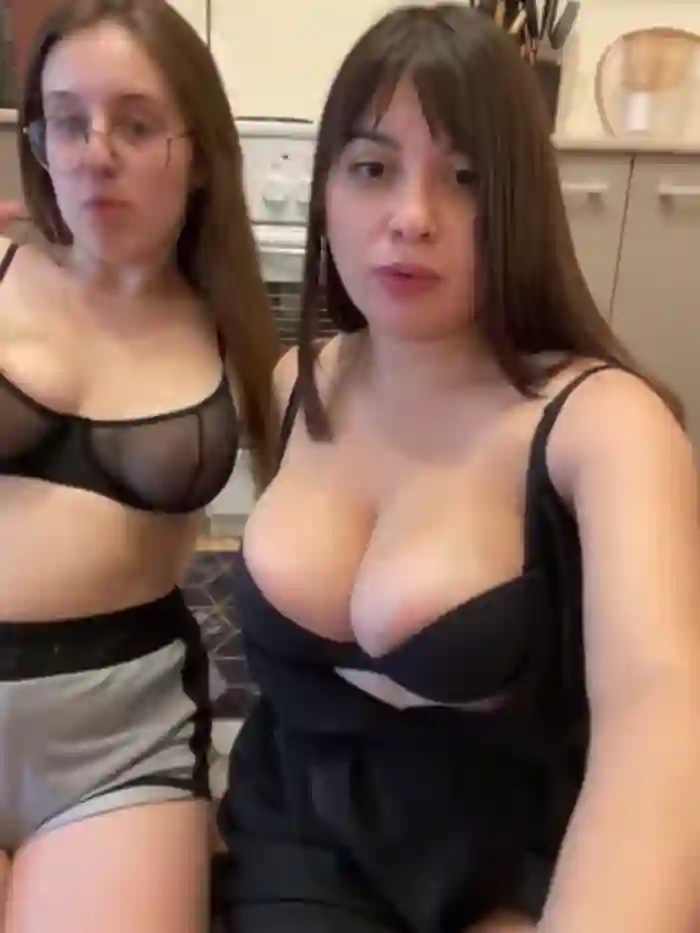 EllyBigTits