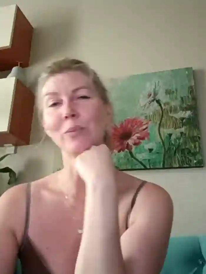 stellahere8