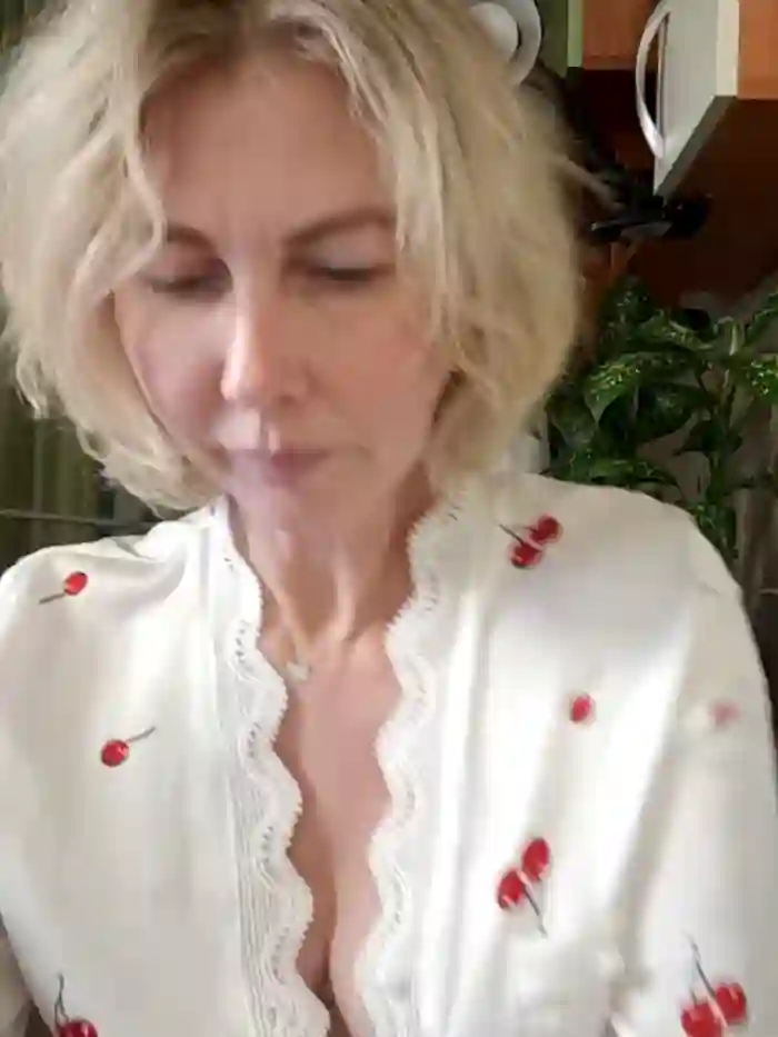 stellahere8