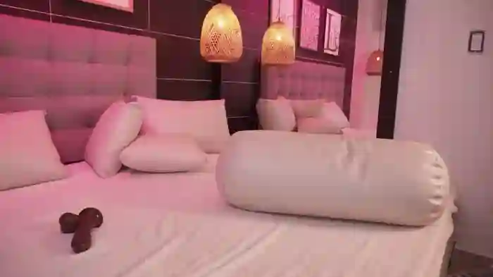 Bella_TS_