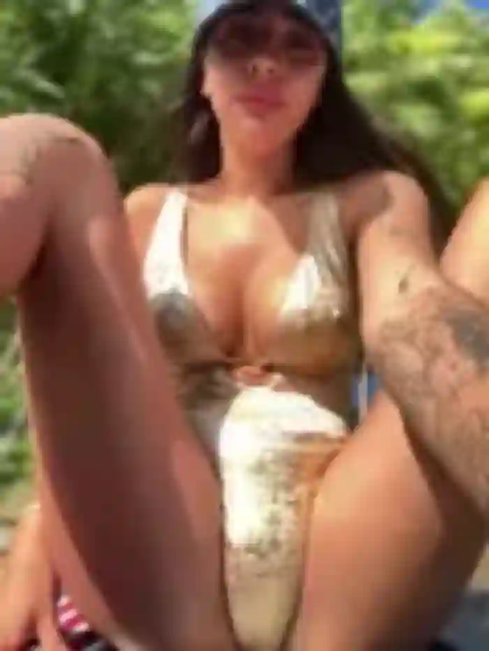 LaraVegas_