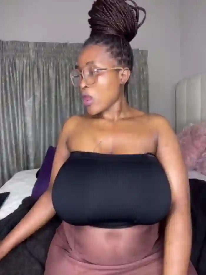 Bustygoddess32