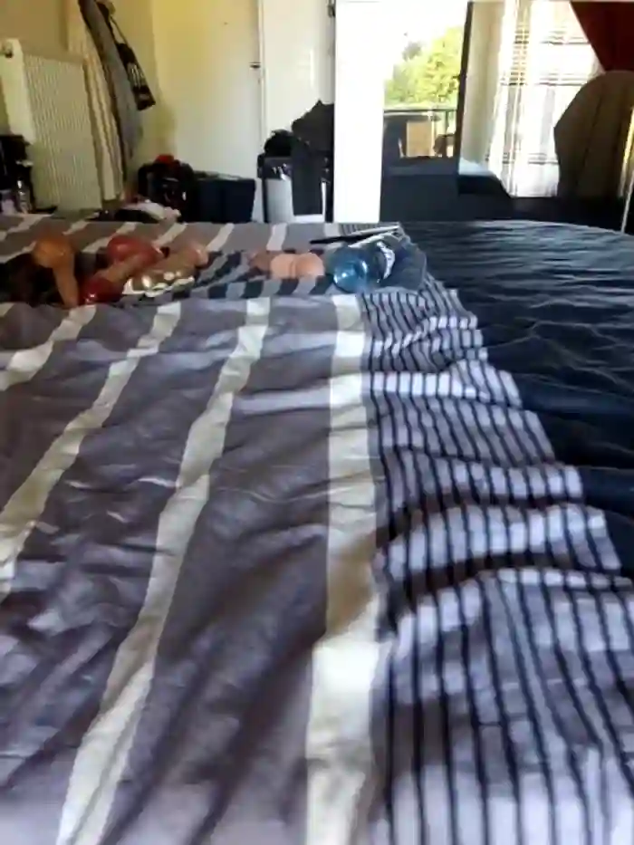 Hornyblond_Bella