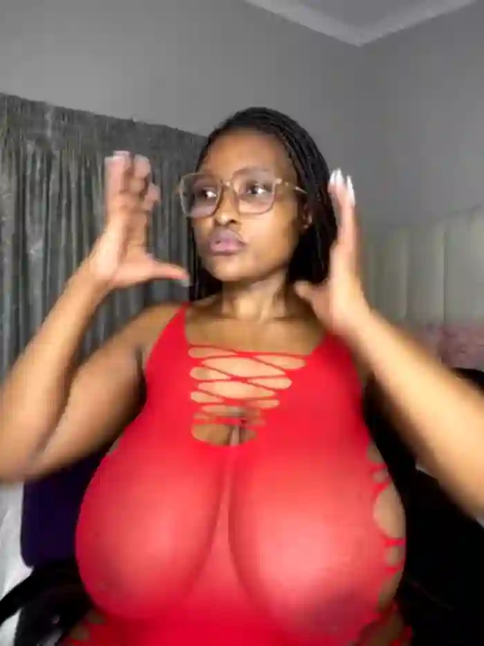 Bustygoddess32