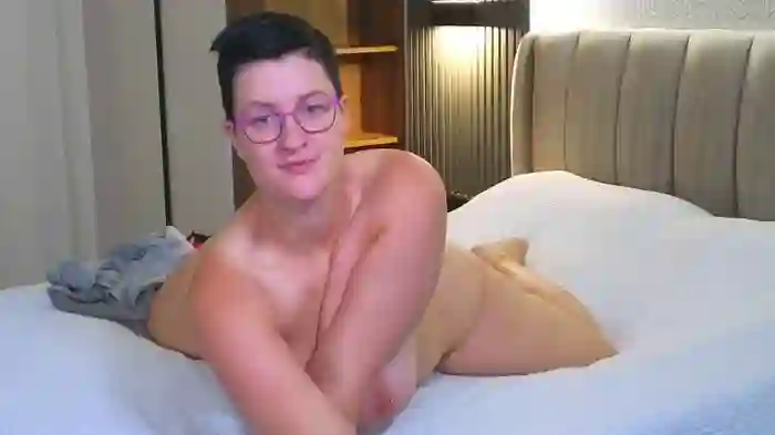CurvyJules69