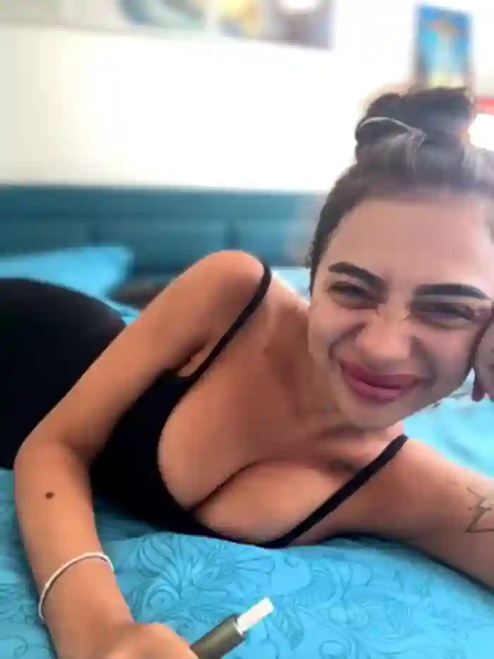 LaraVegas_