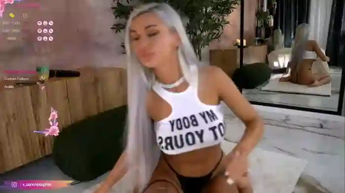 Serene_Sophiex