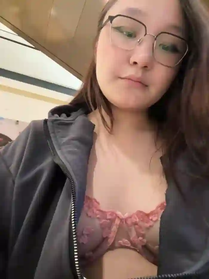 KissMeEva