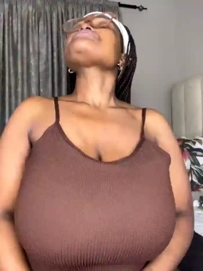 Bustygoddess32