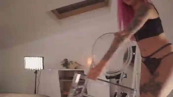 Sarah_Pink