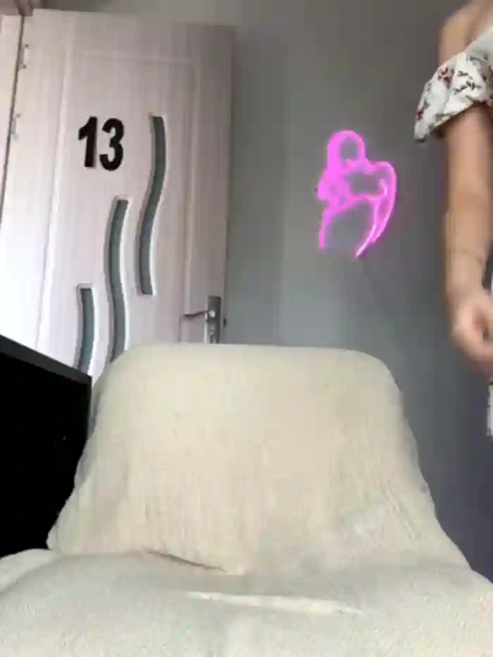 NickiLike