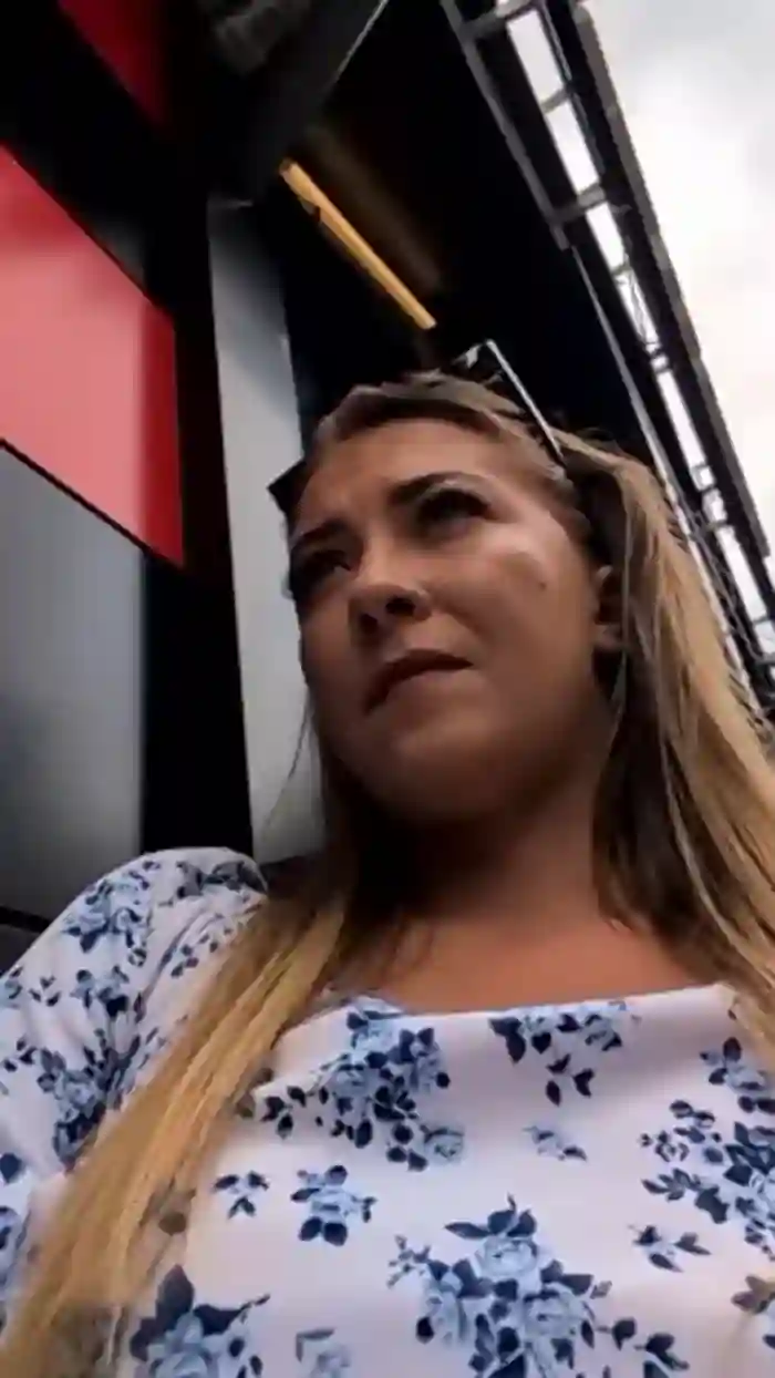 Risky_girl23