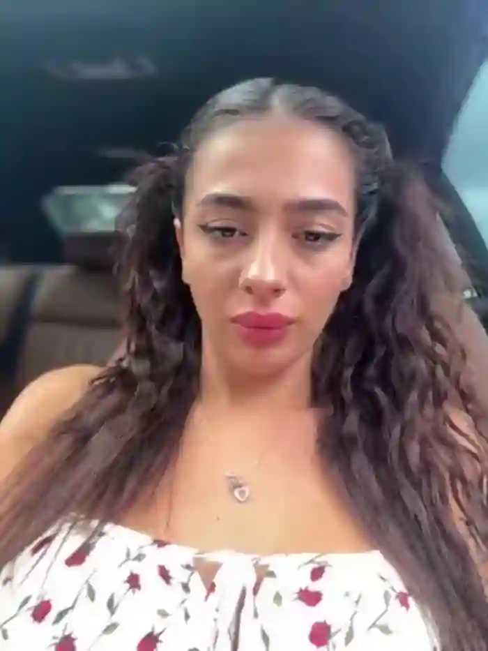 LaraVegas_