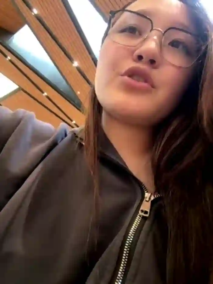 KissMeEva