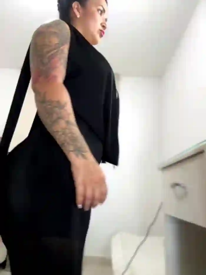 lau_ass_goddess