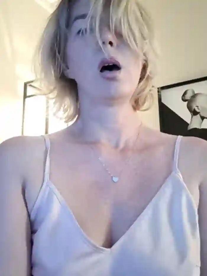 stellahere8