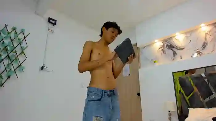 BEAUTY_BOYS1