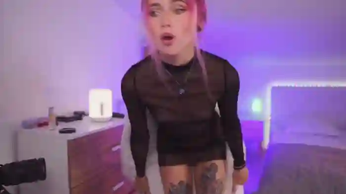 Sarah_Pink