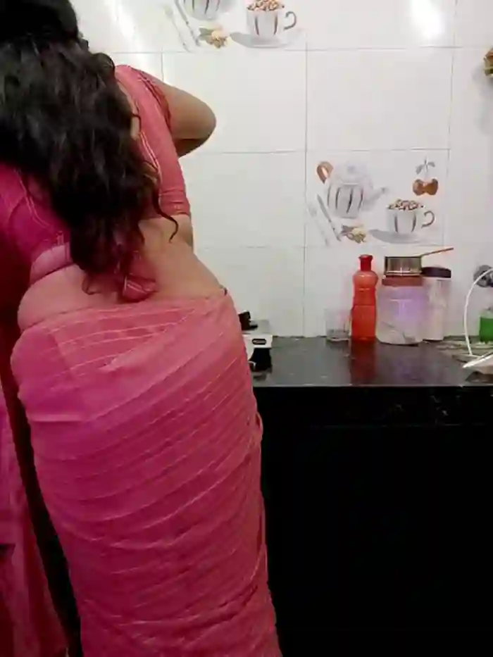 kaamuk_shweta