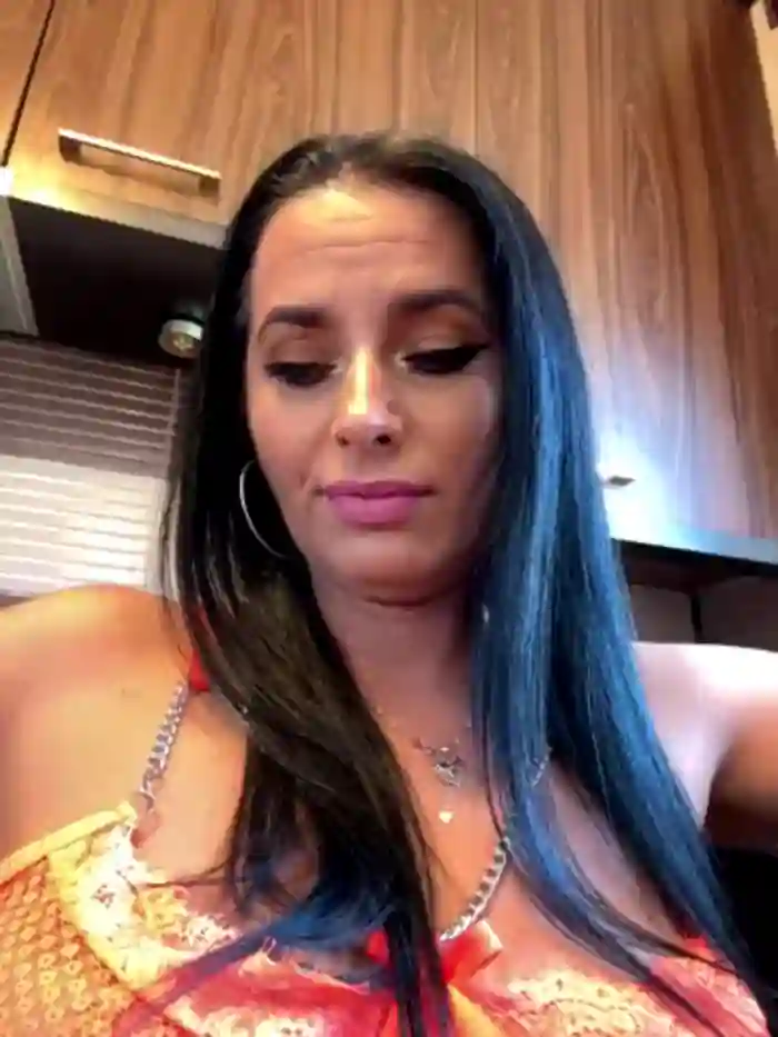 Hotmomcheckk_