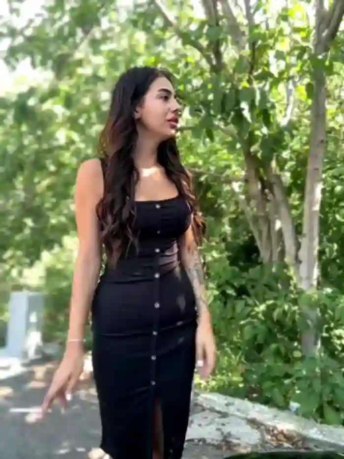 LaraVegas_