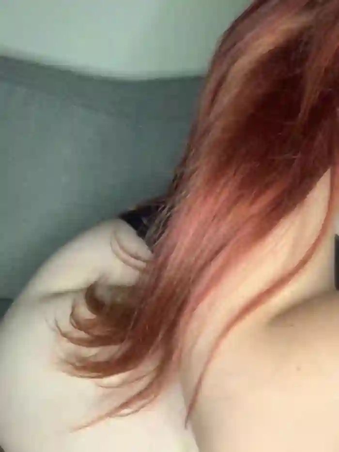 LittleRedMilf