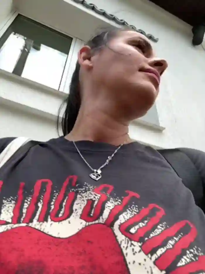 Hotmomcheckk_