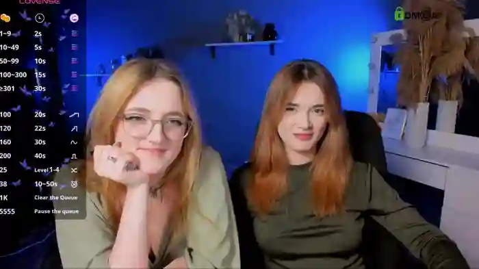 liana_kisses