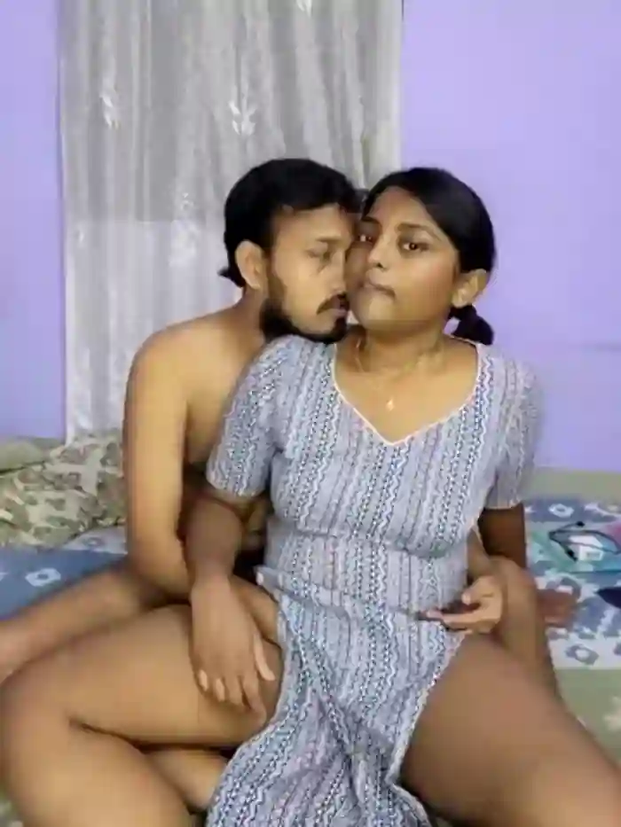 Trending_Couple