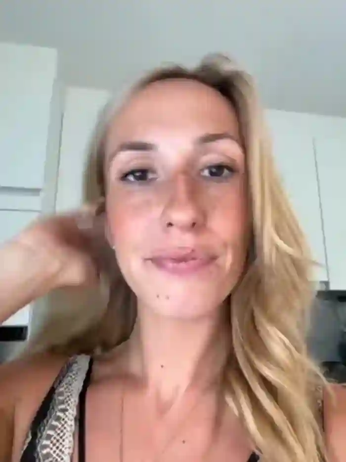lola_tentatiion