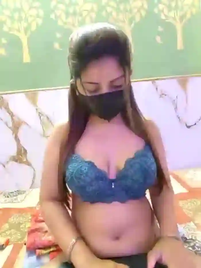 Hot-Shivangi