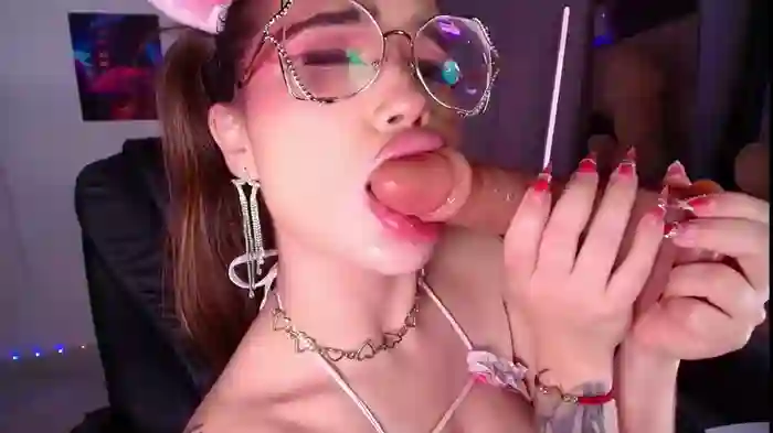 LeahPrada_