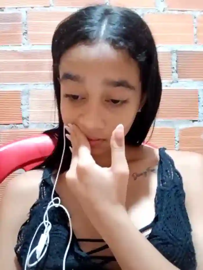 Zoe_Sweett18