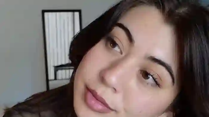 Zoe_Benson