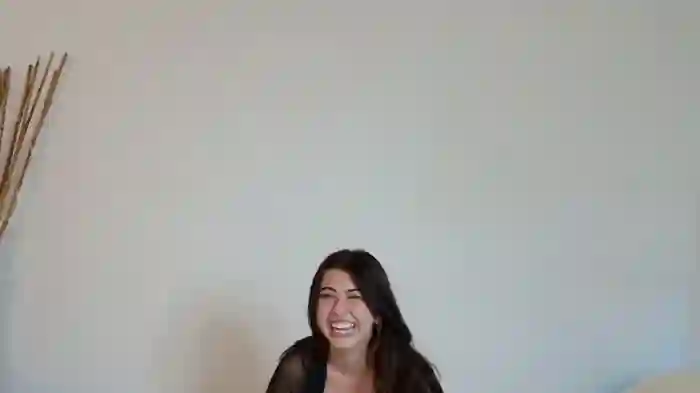 Zoe_Benson