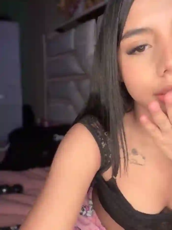 Laura-Khalifa