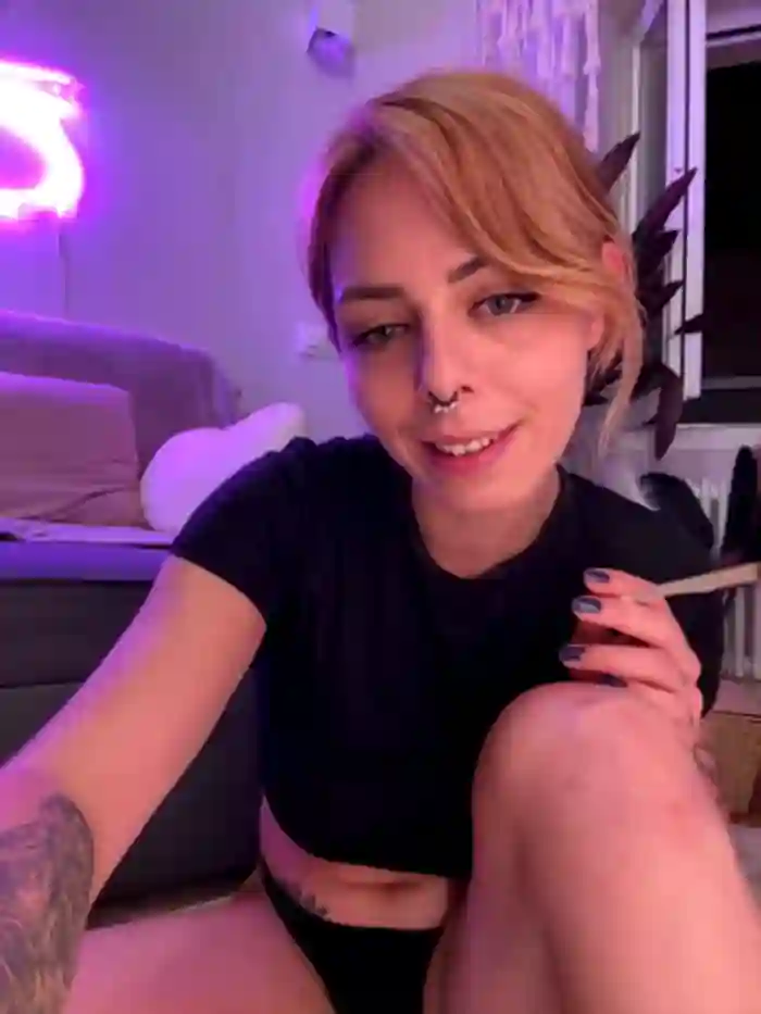 Mia_Railey