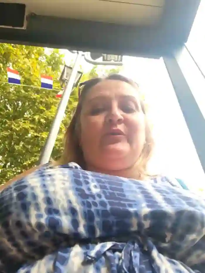 lady_charlyne