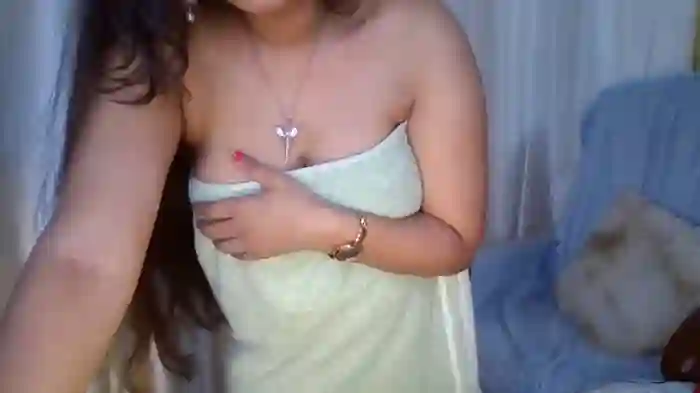 Yashika_Love1