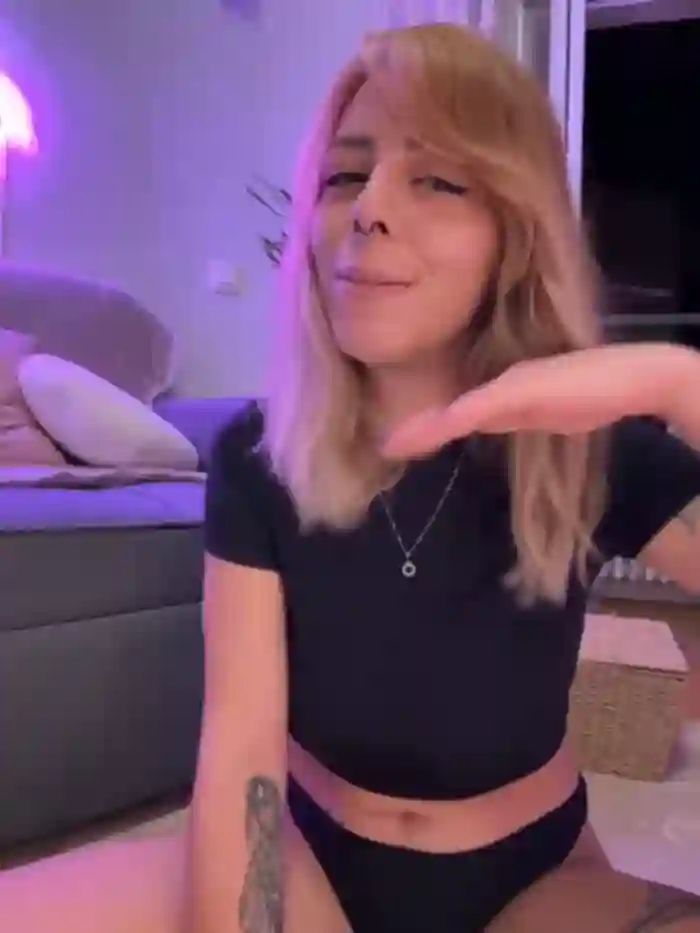 Mia_Railey