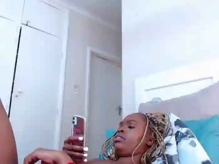 LuciousLips96
