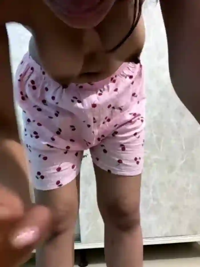 Nisha_cam12