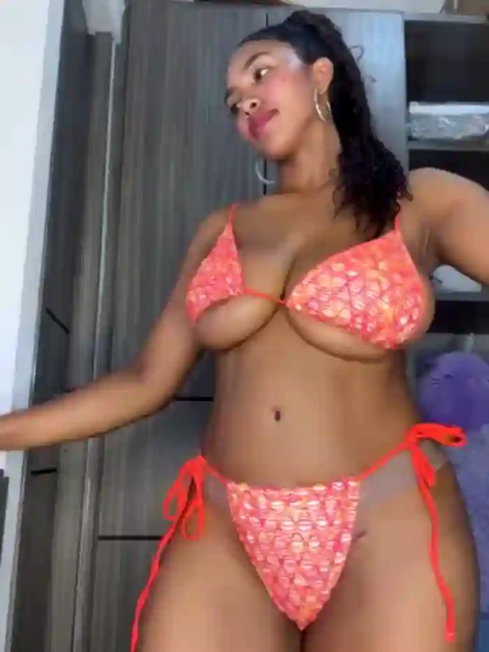 Mia_sweet80