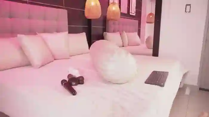 Bella_TS_