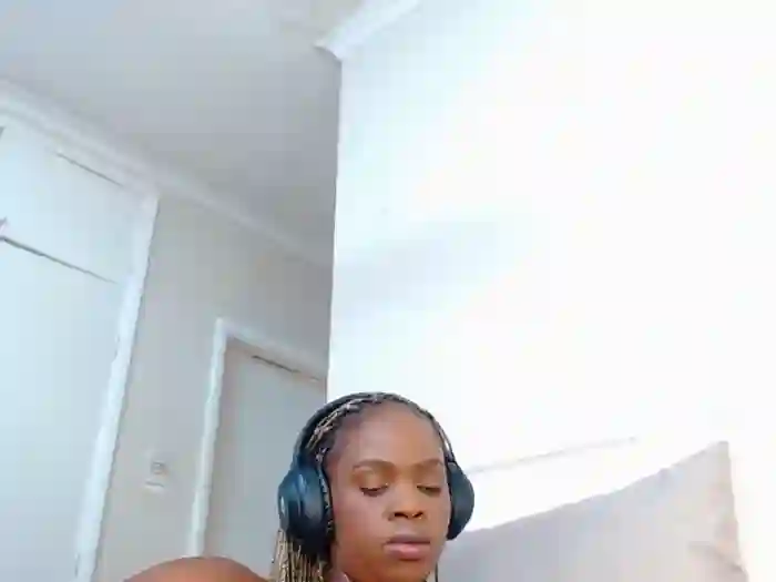LuciousLips96