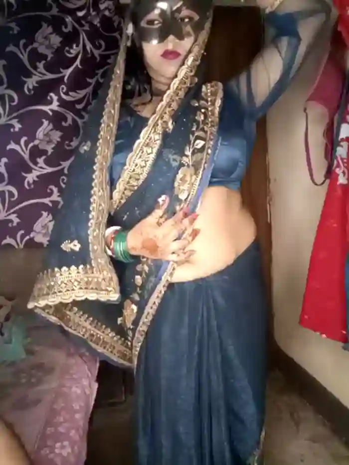 Hot_muskaan