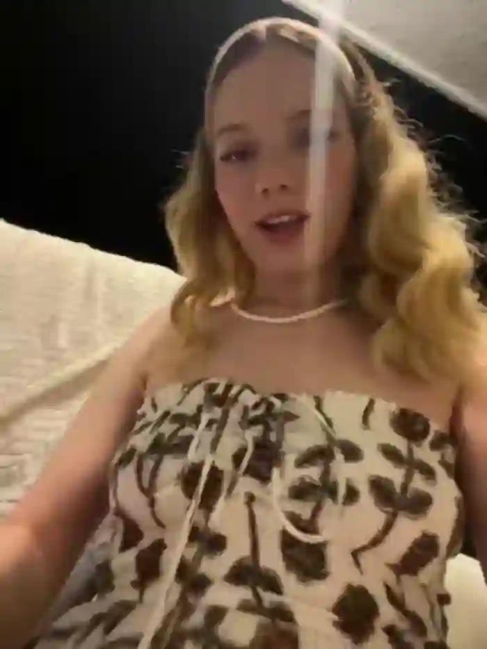 NicoleCut