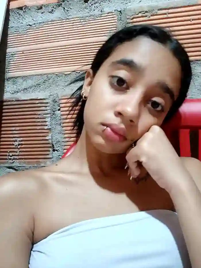 Zoe_Sweett18