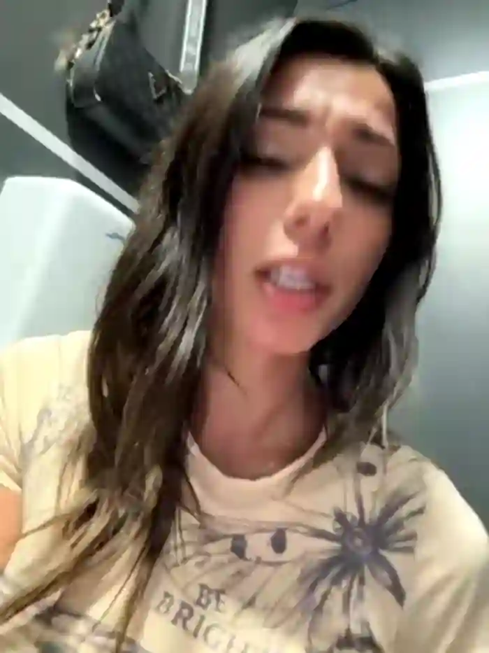 _MiaQueen_