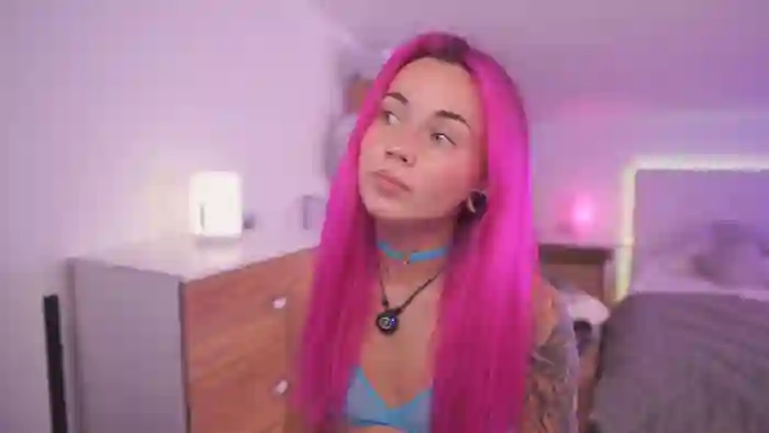 Sarah_Pink